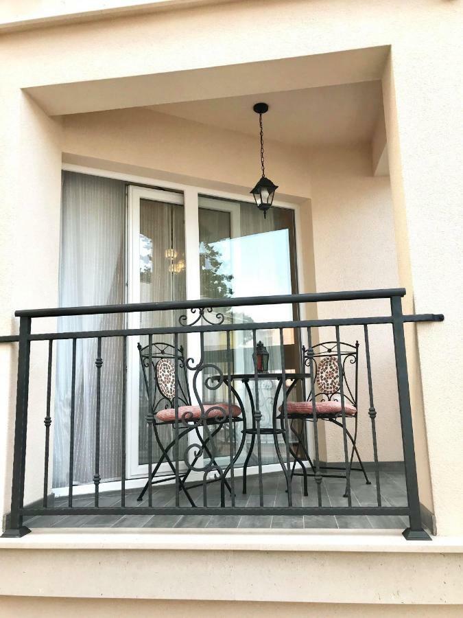 Cocoville Beach House- Makarskaアパートメント エクステリア 写真